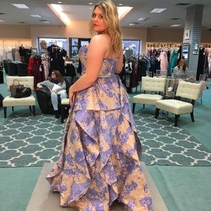 Meet your Posher, Myra